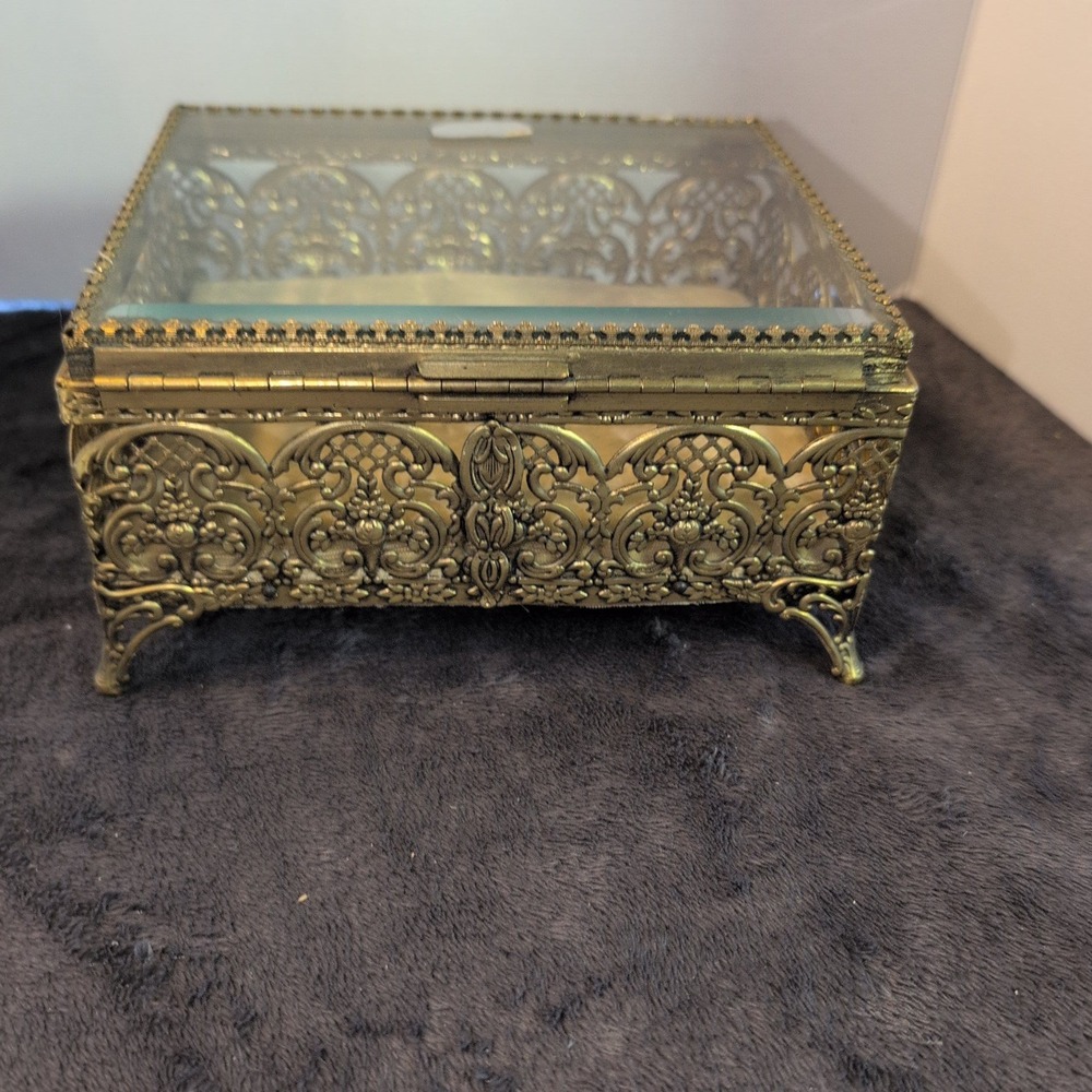 Vintage Ornate Gold Filigree Glass Jewelry Box Hollywood Regency Casket 4.5in